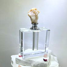 Cargar imagen en el visor de la galería, Crystal Perfume Bottle - Square Elegance, Quartz Top