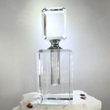 Cargar imagen en el visor de la galería, Crystal Perfume Bottle - Rectangular Design