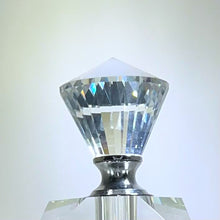 Cargar imagen en el visor de la galería, Crystal Perfume Bottle - Tall & Sophisticated