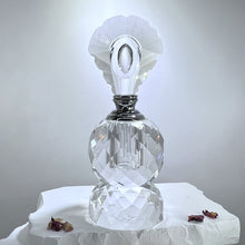 Cargar imagen en el visor de la galería, Crystal Perfume Bottle - Victorian Antique Style