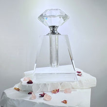 Cargar imagen en el visor de la galería, Crystal Perfume Bottle - Vintage Flair, A-Line Base, Round Top