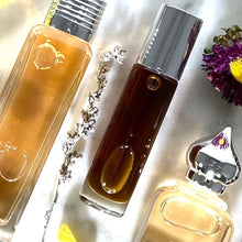 Load image into Gallery viewer, Tunisian White Musk sold by The Parfumerie comes in Roll On Bottle or Roller Bottle Form and Gift bottle you dab on.