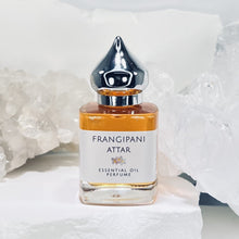 Cargar imagen en el visor de la galería, "15 ml gift bottle of our Frangipani all-natural essential oil perfume, ideal for gifting on Mother's Day, birthdays, and special occasions."