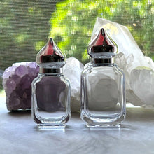 Cargar imagen en el visor de la galería, The Parfumerie offers 10 ml and 15 ml Clear Glass Perfume Bottles with Silver Pointed Minaret Caps. Elegant and Beautiful!