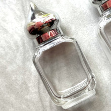 Cargar imagen en el visor de la galería, 10 ml Gift Bottle with Silver Minaret Cap. The perfect Unisex Gift filled with our Alcohol-Free and Vegan Perfume Oils.