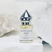 Cargar imagen en el visor de la galería, 8 ml gift bottle is the perfect size for travel or even to place in your pocket.