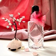 Cargar imagen en el visor de la galería, Essential Oil Perfume Bottle with Rose Quartz inside. A great gift idea!