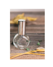 Cargar imagen en el visor de la galería, Perfume Bottle. Atomizer Bottle with Sprayer top in Silver with matching over cap. These Spray Bottles are perfect for Perfume Oils, Essential Oils, Fragrance Oils and Room Sprays.