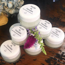 Load image into Gallery viewer, Musk Al Tahara Perfume jar size options. 1/4 oz. and 1/2 oz. Clear jars with white lids.
