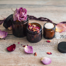 Cargar imagen en el visor de la galería, 4 oz. Amber straight sided cosmetic jar with lined lid options. High quality UV proof glass. Safe for all essential oil products