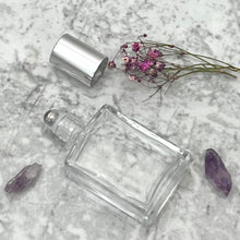 Load image into Gallery viewer, The Parfumerie offers perfume roller bottles for your perfume supplies. This one comes with steel roller, silver cap.