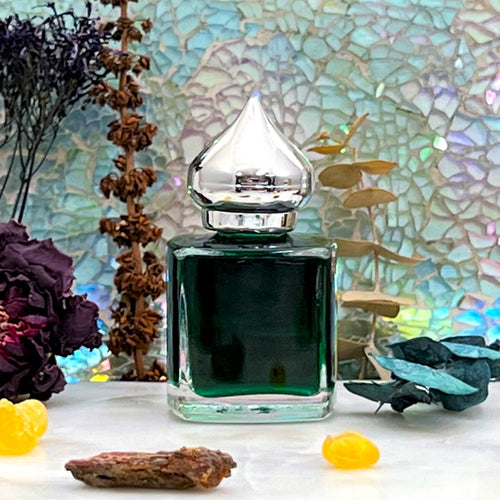 Dehn Al Oudh 15 ml Gift Bottle with a pointed cap and glass perfume bottle.