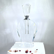 Cargar imagen en el visor de la galería, Crystal Perfume Bottle - Deco Shape - Keystone Top