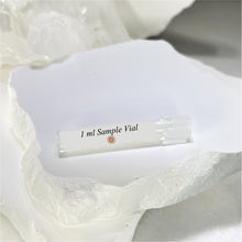 Cargar imagen en el visor de la galería, A 1 ml Sample Vial is the best way to try a small amount of perfume to test for compatibility.