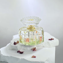 Cargar imagen en el visor de la galería, Crystal Perfume Bottle - Octagonal Base, Yellow/Orange Design