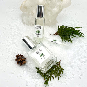 10 ml Clear Glass Roll On Bottle, 1 oz. Spray and 1 ml Sample are options you can choose for your Frosted Sweet Pine Unisex Gift.
