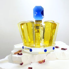 Cargar imagen en el visor de la galería, Crystal Perfume Bottle - Elegantly Crowned