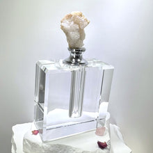 Cargar imagen en el visor de la galería, Crystal Perfume Bottle - Square Elegance, Quartz Top