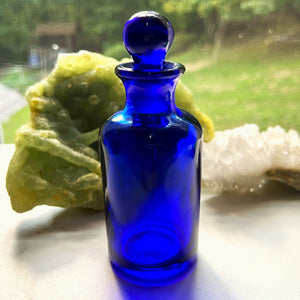 4 oz. Apothecary Bottles are offered at The Parfumerie for all of your fragrancia perfume needs.