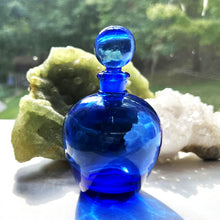 Load image into Gallery viewer, The Parfumerie offers Perfume Bottles with UV Protection for Essential Oils.