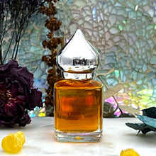 Cargar imagen en el visor de la galería, 8 ml Gift Bottle option has a clear glass perfume bottle with a pointed crown cap. Great for Essential Oils too!