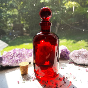 The Parfumerie offers a 8 oz. Apothecary Glass Bottle that makes a perfect Perfume Bottle for a Unisex Gift.