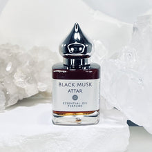 Cargar imagen en el visor de la galería, Black Musk Attar comes in a 15 ml Gift Bottle. The perfect gift for him or gift for her.