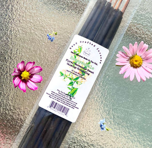Honeysuckle 19 inch Natural Joss Incense Sticks for your aromatherapy needs. 