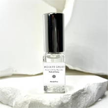 Cargar imagen en el visor de la galería, 5 ml Mojave Ghost Spray Perfume. Travel Size.
