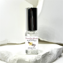 Load image into Gallery viewer, 5 ml Vanilla Musk Imported Spray Perfume Bottle.