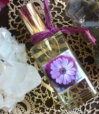 Refresher Perfume Bottle in 3.4 oz. Spray Bottle comes in a Clear Glass Perfume Bottle with a Gold or Silver Sprayer Top with over cap. 