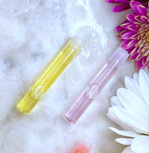 1 ml Sample Vial is offered by The Parfumerie so you may test your perfume scent and compatibility with your skin.